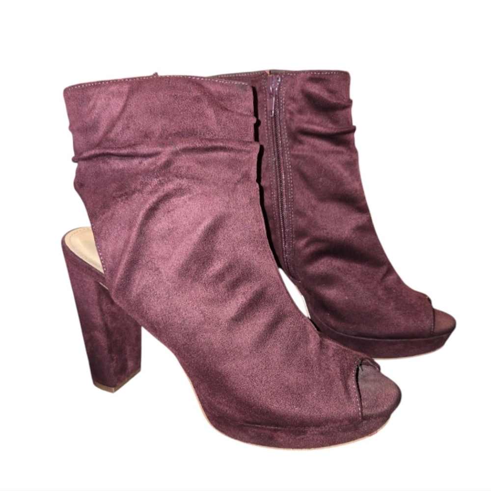 Charlotte Russe Burgandy Suede Heels Sz.9 Woman.